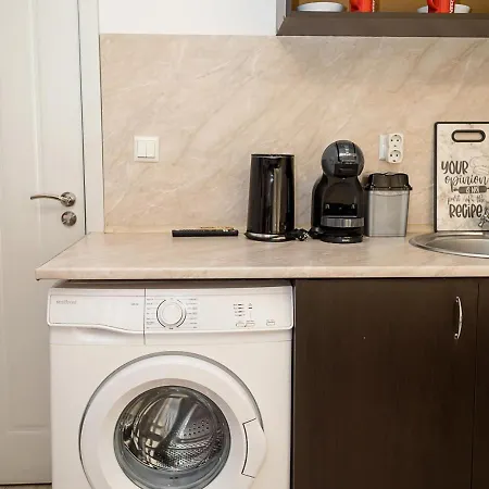 Near Grand Mall I Cozy & Convenient By Flat Mаnаger Apartment Varna