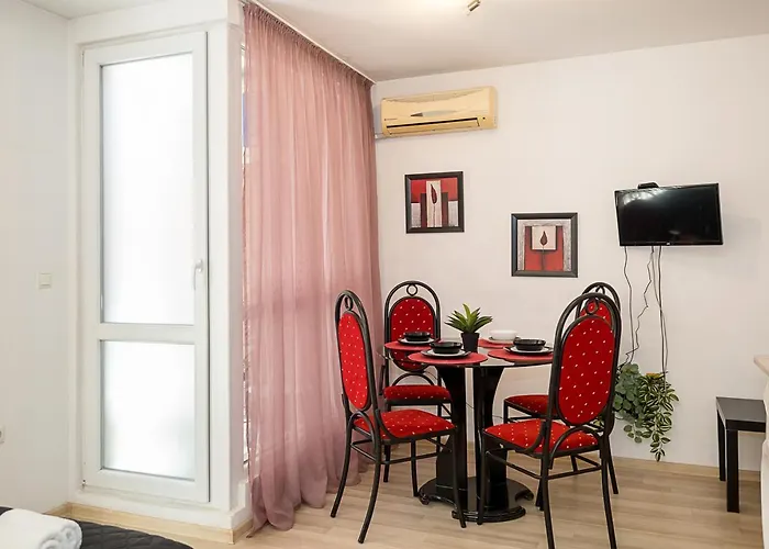 Apartment Near Grand Mall I Cozy & Convenient By Flat Mаnаger Warna